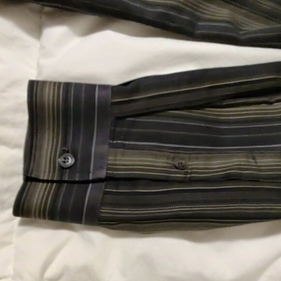 Burberry Large Shirt - Picture 10 of 10